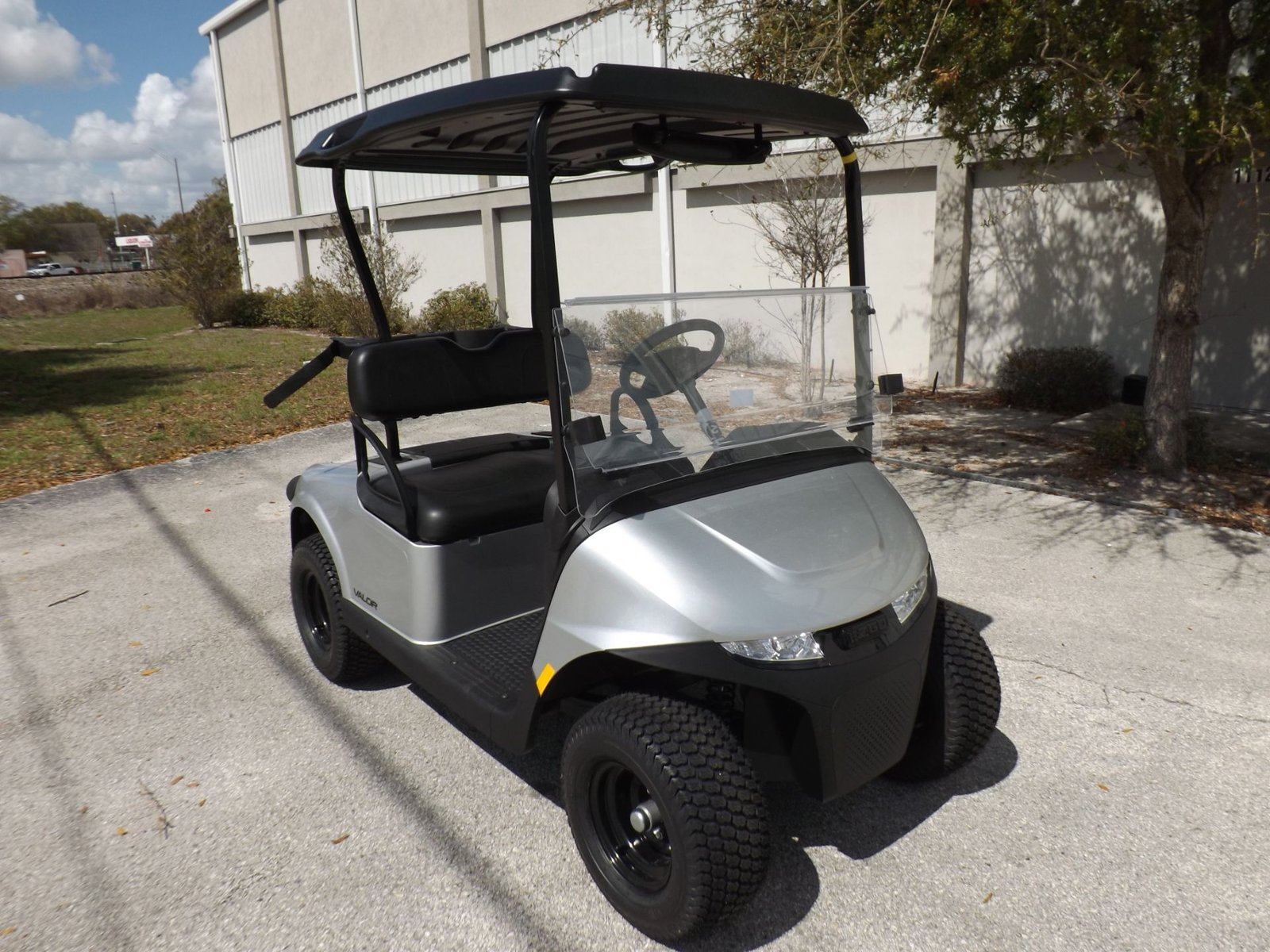 6000000001 2026 E-Z-GO RXV 2 Valor S EX1 Sport for Sale - Image 1